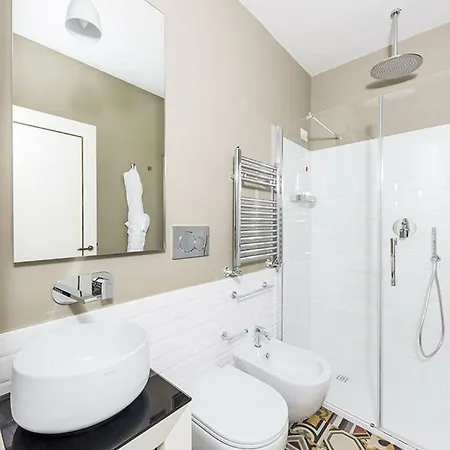 Parisii Luxury Relais 4*