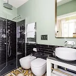 Parisii Luxury Relais 4*
